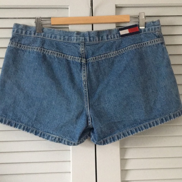 Tommy Jeans Shorts Size 15 - Picture 3 of 6